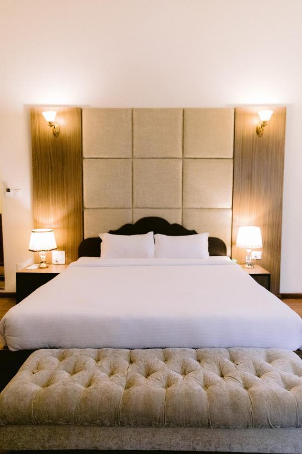 Aranya Boutique Hotel Катманду Экстерьер фото